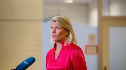 Økokrims etterforskning av DNB skal ifølge den islandske statskanalen RÚV konsentrere seg om hvorfor enkelte utbetalinger ikke ble meldt inn til norske myndigheter som mistenkelige transaksjoner da de fant sted. Bildet viser bankens toppsjef Kjerstin R. Braathen under en kvartalspresentasjon.