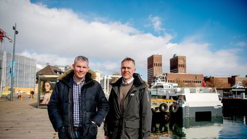 Brynjar Ellingsen (til venstre) og Sigurd Stendal utenfor Fixrates lokaler på Aker Brygge, som Ellingsen omtaler som selskapets «distriktskontor».