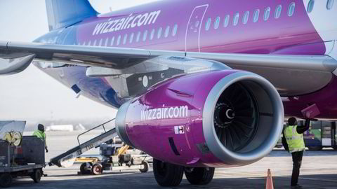 Ungarske Wizz Air har slått seg opp som et lavprisselskap i Øst-Europa, og inntar stadig nye markeder. Sist ute er norsk innenriks, men besetningen flys inn fra utlandet. Bildet er fra Budapest i Ungarn.