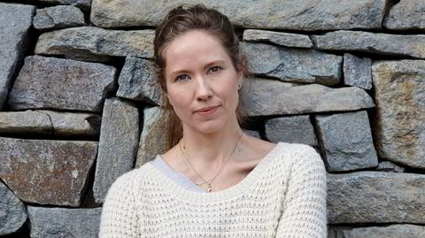Hanna Dahl imponerte stort da hun debuterte med novellesamlingen «Rønneimperiet» i 2015. «Makt» er hennes første roman, veldig interessant og samtidig litt vrien å få tak på, ifølge DNs anmelder.