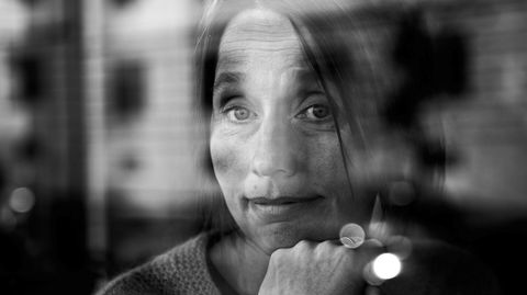 Ingeborg Arvola ble nylig nominert til Nordisk råds litteraturpris for romanen «Kniven i ilden». Boken har noen heftige skildringer av sex under polarhimmelen. – Jeg har ikke så mye sensur i meg, sier Arvola.