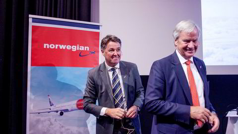 Noe av det siste Norwegian-gründer Bjørn Kjos (fra høyre) gjorde før han gikk av som toppsjef i fjor, var å gi noen utvalgte ledere klekkelig bonus tross milliardunderskudd. Blant annet til finansdirektør Geir Karlsen, som også må forsvare store honorarer til finansielle rådgivere.