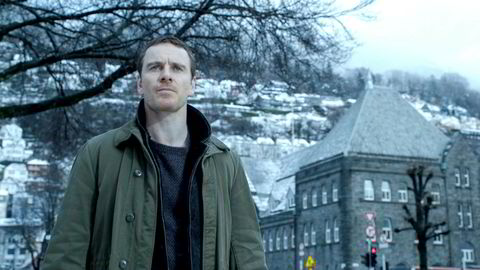 «Snømannen» spilte inn 3,4 millioner dollar i åpningshelgen på det amerikanske markedet. Hollywood-stjernen Michael Fassbender spiller Harry Hole i filmatiseringen av Jo Nesbøs krimroman.