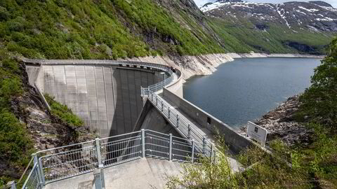 Norges topografi spiller på lag med energilagring via pumpekraft, ifølge kronikkforfatterne. Her fra Zakariasdammen i Tafjord i Fjord kommune i Møre og Romsdal.