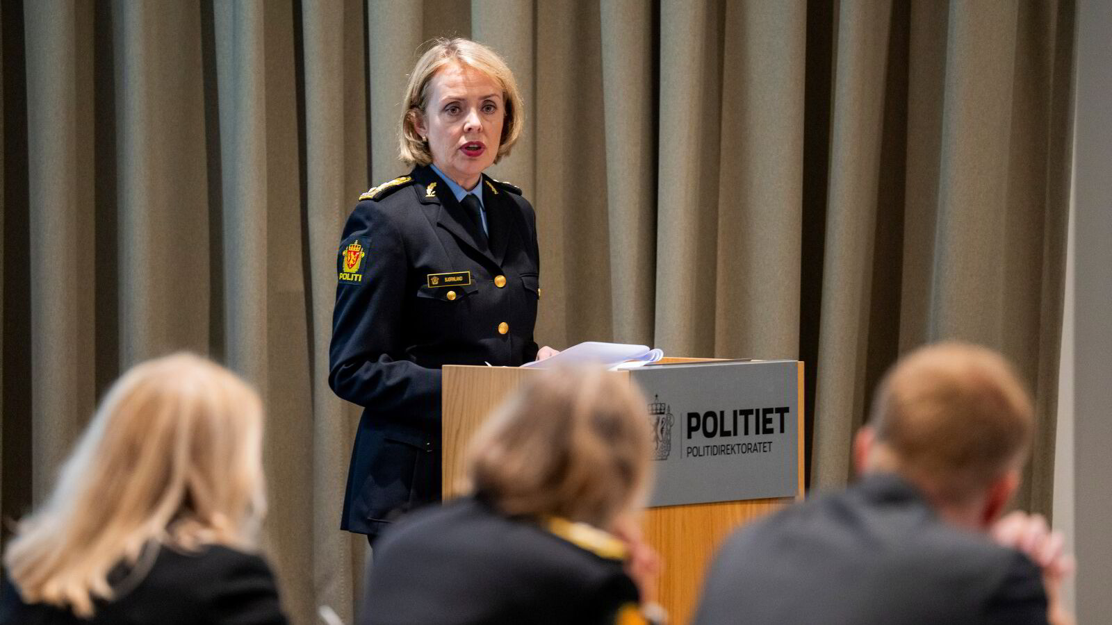 DN mener: Follow the money, politiet!