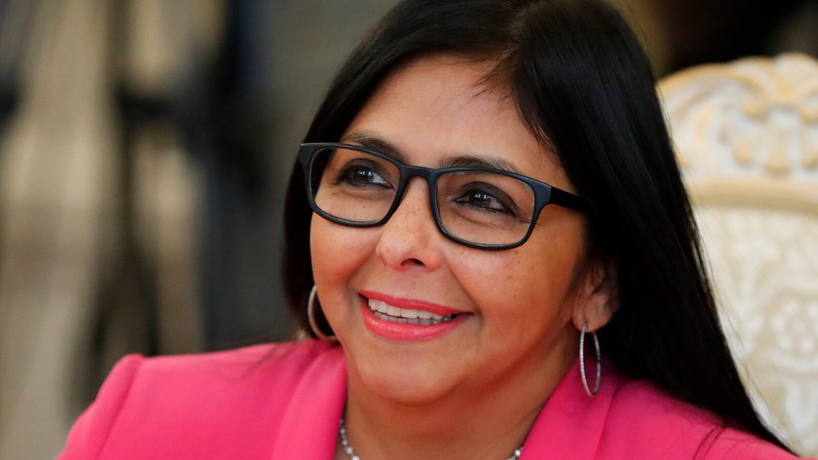 Venezuelas midlertidige president strekker ut hånd til USA – Trump sier han har kontroll