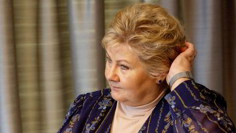 Høyre-leder Erna Solberg er opptatt av ektemannens personvern, og holder igjen opplysninger om beløp.