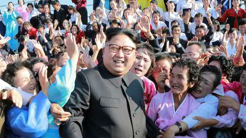 Nye FN-sanksjoner skal stanse det nordkoreanske atomvåpenprogrammet. Denne uken møtte Nord-Koreas leder Kim Jong-un representanter for landets lærere, ifølge nyhetsbyrået KCNA.
