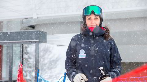 Camilla Sylling Clausen, generalsekretær i Alpinanleggenes Landsforening, sier hun er meget godt fornøyd med vinteren til tross for færre folk i bakkene.