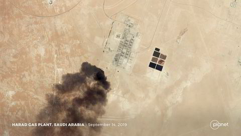 Oljeprosesseringsanlegget Buqyaq i Saudi-Arabia er verdens største i sitt slag. Lørdag ble det angrepet av droner.