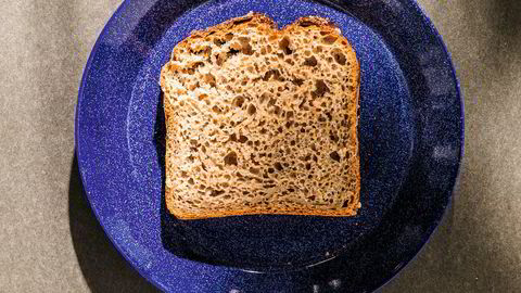 Matpakke. Ferdigbakt blir grøtbrødet et saftig sandwichbrød.