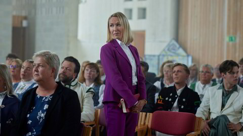 Julie Lange (Trine Wiggen) er øya Brimas ubestridte laksedronning. Nå vil hun bli verdensledende i oppdrettslaks, og det blir det friksjoner av i lokalsamfunnet.