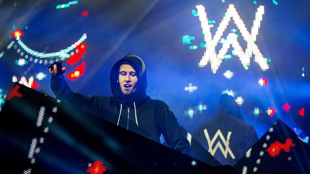 Alan Walker ha guadagnato 28,4 milioni di dollari comprando due Lamborghini