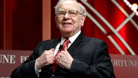 Styreleder og konsernsjef i Berkshire Hathaway, Warren Buffett, anses som en av verdens mest suksessrike investorer, og er kjent for sin langsiktige investeringsstrategi.