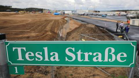 Miljøverhensyn kan forsinke den nye Tesla Gigafactory her i Grünheide utenfor Berlin.