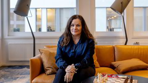 Klara-Lise Aasen, fungerende toppsjef i Bank Norwegian, får et oppkjøpsfond og en finansgigant i ryggen.
