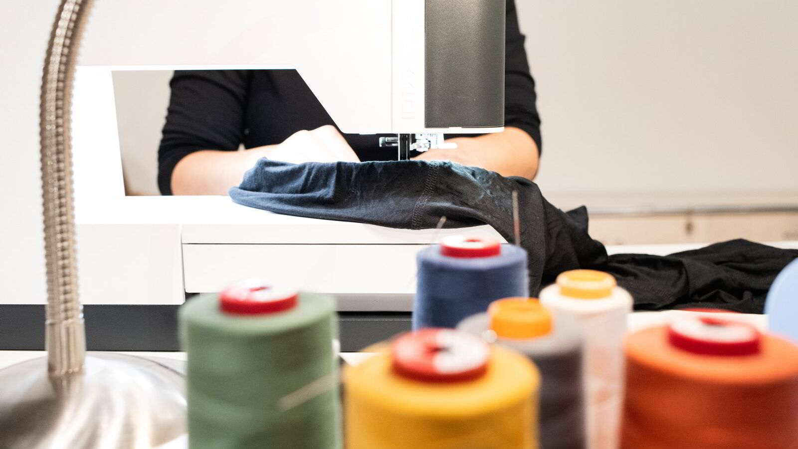Skal Devold, Ulvang og de andre merkene bytte fra ull til plast?