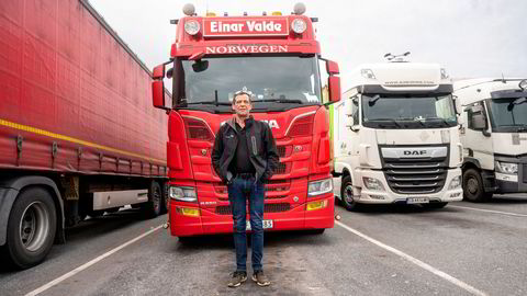 – Det er nå færre utenlandske lastebiler på de europeiske veiene enn tidligere, sier trailersjåfør Halvard Østigård som nylig kom tilbake fra en tur til Nederland og Tyskland.