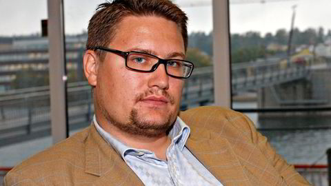 Raymond Henriksen er daglig leder, styreleder og eier (sammen med kona Natalia) av Tinde Energi. Nå har Forbrukertilsynet politianmeldt både selskapet og Henriksen.