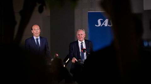 SAS' styreleder Carsten Dilling (fra høyre) og konsernsjef Anko van der Werff under pressemøtet onsdag, da det ble kjent at SAS får fire nye hovedeiere. Nå blir det trolig rokeringer i styret.