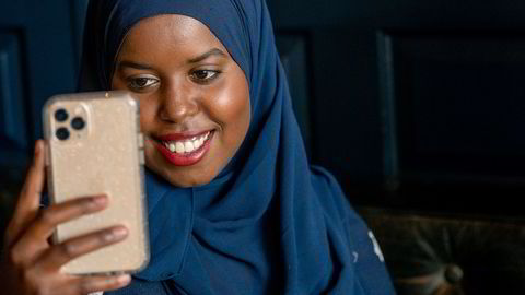 Snart ett år etter den mye omtalte episoden på Grünerløkka-baren Bar Boca er Sumaya Jirde Ali tilbake i offentligheten med boken «Et liv med redningsvest».