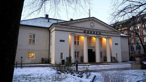 Det er et spill, mye av det som foregår. Det vet de erfarne privatinvestorene og de institusjonelle aktørene, men neppe så mange av de nye og mindre erfarne investorene, skriver Håvard Nesheim i innlegget.