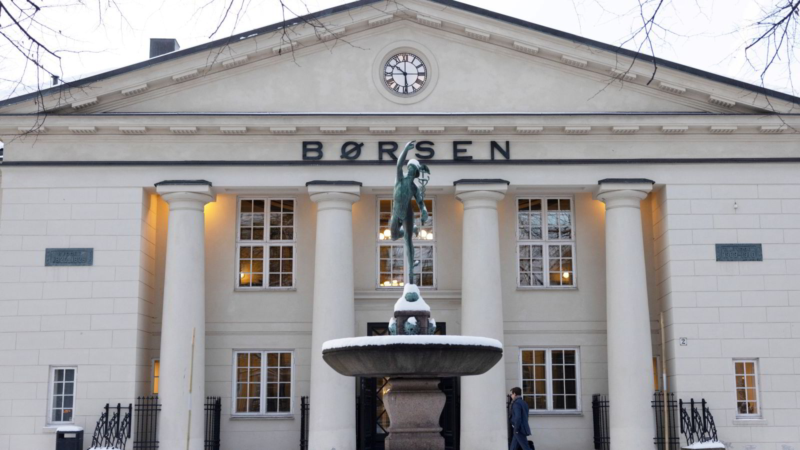 Flatt på Oslo Børs – batteriaksje stuper etter kapitalinnhenting