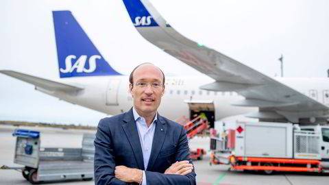 SAS har tapt mer enn 16 milliarder kroner på to år – og nå skaper omikronviruset bekymringer for toppsjef Anko van der Werff. Her fra Oslo lufthavn i oktober.