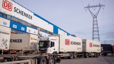 Schenkers terminaler rammes fra fredag av dersom lønnsforhandlingene fortsatt er fastlåst. Her fra Schenkers terminal på Alnabru i Oslo.