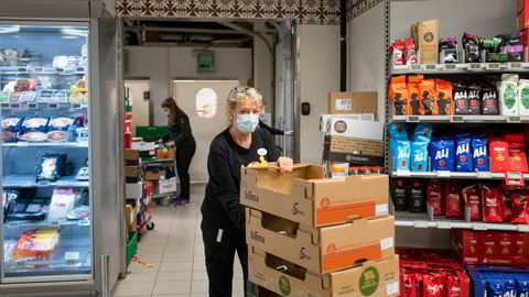 Nina Fagertveit, bestyreren på Spar-butikken på Geilo, opplever tidenes rekordår samtidig som store deler av reiselivet går en tung vinter i møte.