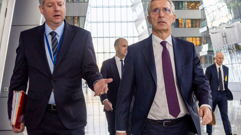 Stian Jenssen har hatt en pakt med Jens Stoltenberg om at han skal være ved hans side helt til Nato-sjefen slutter. Nå er de begge på vei ut, til hver sine jobber.