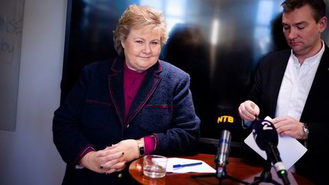 Høyre-leder Erna Solberg holdt mandag formiddag en pressekonferanse hvor hun sa hun var fullt motivert til å fortsette som partileder. Til høyre er partiets nestleder Henrik Asheim.