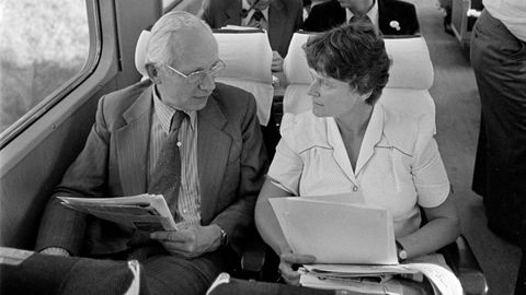 Finansminister Per Kleppe sammen med Gro Harlem Brundtland på den famøse togturen i valgkampen i 1979. I 1981 ble Kleppe generalsekretær i Efta, der han fikk laget en svært viktig utredning.