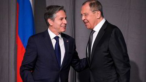 Her ser du USAs og Russlands utenriksministre. Vet du hva de heter?