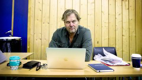Politimannen Lars Holmen fra tiden som faglig leder i Forsvarets narkotikagruppe. Her gjennomføres kontroll på Sessvollmoen leir.