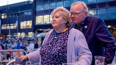Erna Solberg (H) og hennes mann Sindre Finnes på Bystrandfestivalen på Marineholmen i Bergen.