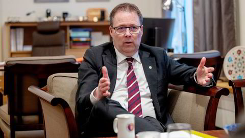 Forsvarsminister Bjørn Arild Gram har svart Stortinget. Bildet er tatt i forbindelse med et tidligere intervju.