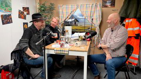 Stein Lier-Hansen (til høyre) i studio med profilene Lothepus og Petter Pilgaard i podkasten Anlegg &amp; Sjau.