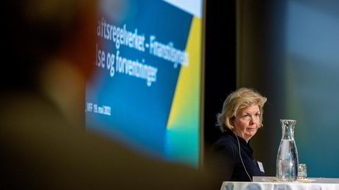 Avdelingsdirektør Anne Merethe Bellamy og Finanstilsynet har funnet 5667 egenhandler hos investoren, på samlet nær 5,2 milliarder kroner.