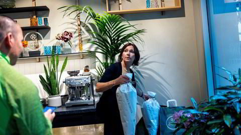 – Samarbeidet vårt med Amoi er godt, og logistikken fungerer. Det er veldig «smukt», sier daglig leder Lena Gaulitz Hüllert i Bjørvika Blomster.