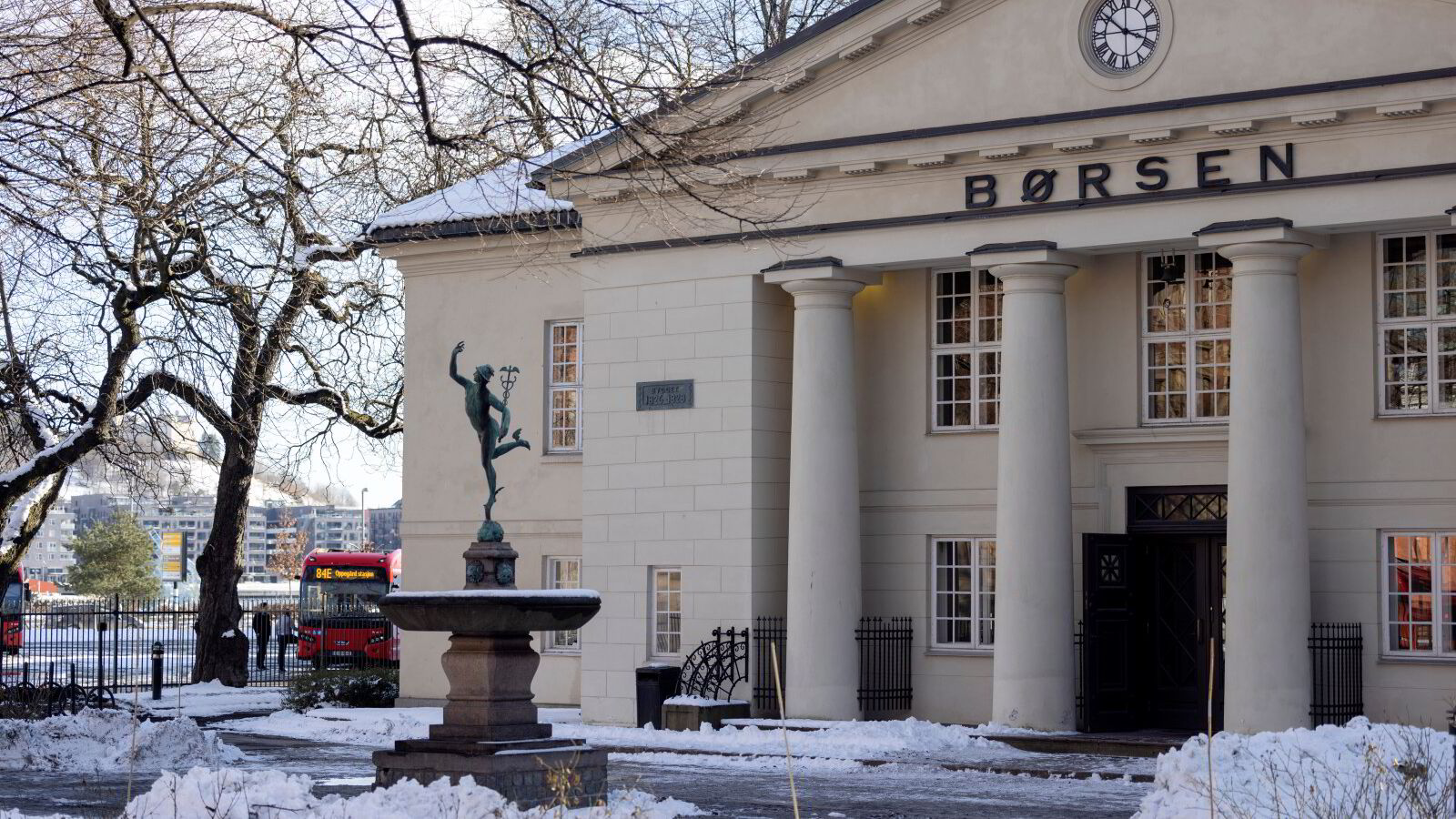 Børsen fortsetter feståpningen