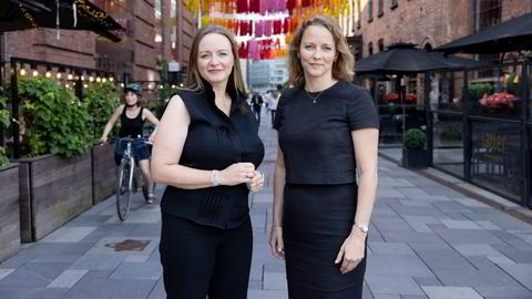 Anne Lise Gryte (til venstre) og Elin Mack Løvdal er to av kvinnene som driver Styrelisten, for å finne kompetente styrekvinner. De merker allerede økt pågang etter næringsministerens lovforslag.