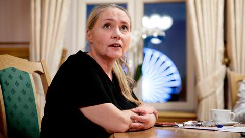 Eva Kristin Hansen møtte presse på sitt kontor på Stortinget onsdag. Rødt og Frp ønsker en redegjørelse i dag.
