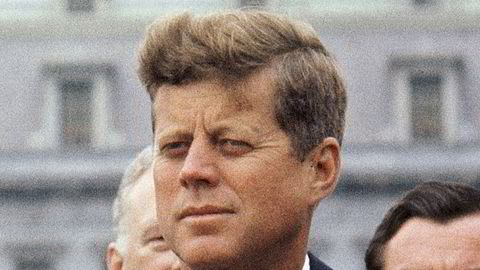 President John F. Kennedy, her fotografert utenfor Det hvite hus i april 1963.