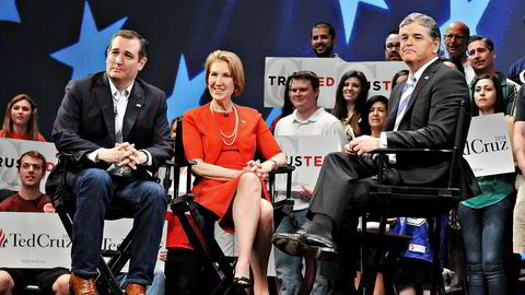 Sean Hannity (t.h.)  nekter for å ha kalt korona-viruset en "bløff". Bildet er fra en debatt i 2016. Til venstre Ted Cruz og Carly Fiorina.