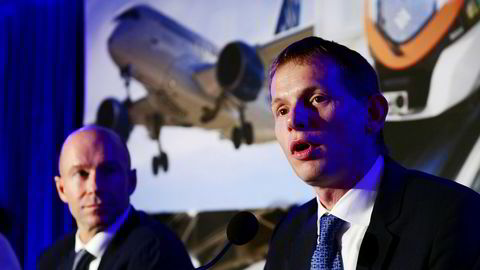 Bombardiers toppsjef Alain Bellemare (t.v.) og Airbus' Canada-sjef Romain Trapp kunngjør salget mandag.