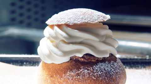 Nomnom. Det er lett å bli misunnelig på svenskenes «fika» - deres semlor er en litt mer avansert variant av våre fastelavnsboller.