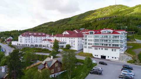 Eierne av Dr. Holms Hotell på Geilo møter åtte hytteeiere i retten til uken. Striden handler om en gammel servitutt fra 1939.