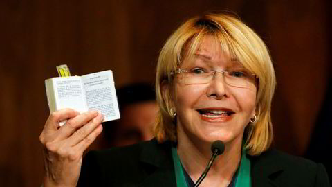 Luisa Ortega Diaz, ble suspendert av Høyesterett natt til lørdag norsk tid.