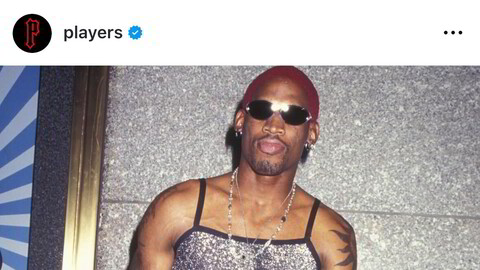Glittertopp. Players' Instagram-profil viser både aktuelle og historiske idrettsstjerne-antrekk – som basketstjernen Dennis Rodman i 1995. Nå er den tidligere Chicago Bulls-forwarden kanskje mest kjent for sitt vennskap med Nord-Koreas diktator, Kim Jong-un.
